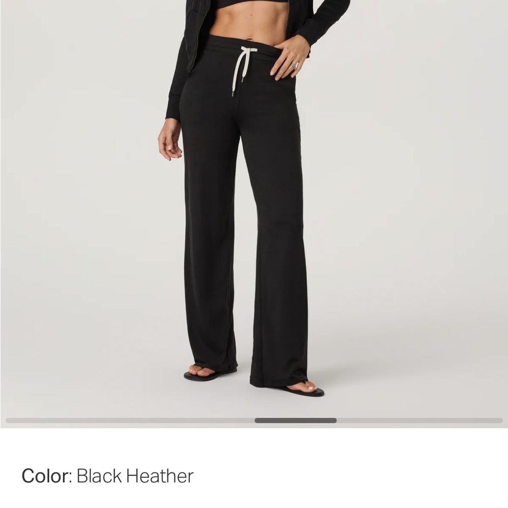 NWOT Vuori Halo Essential Wideleg Pant xsmall short